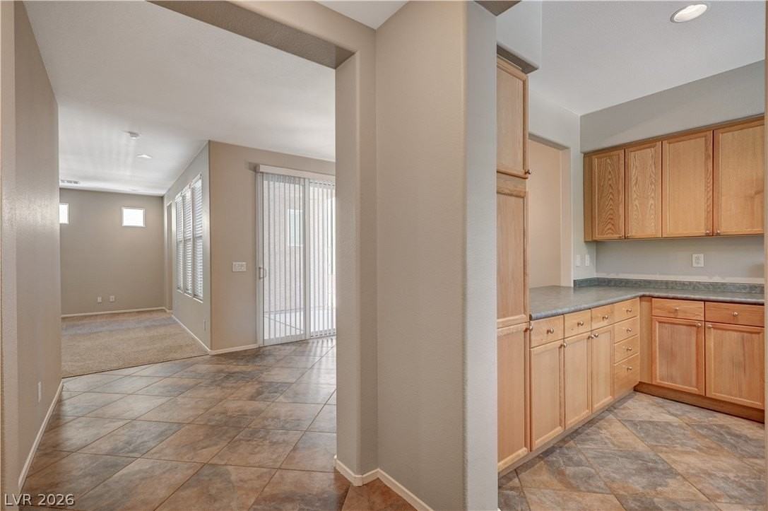 10592 Valdosta Ave - Photo 5 of 50