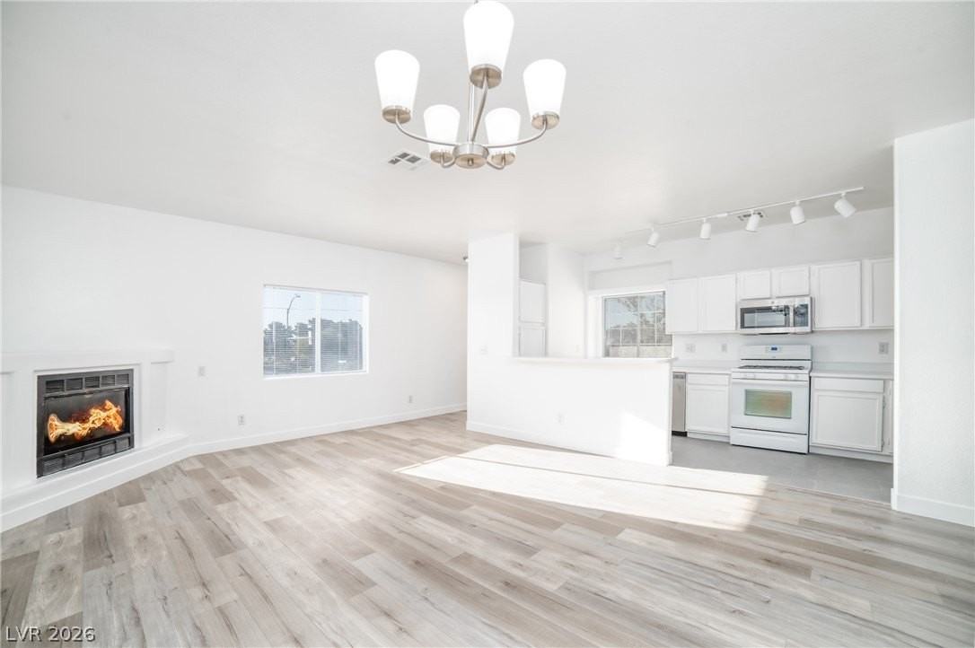5112 Jordan Frey St #203 - Photo 4 of 22