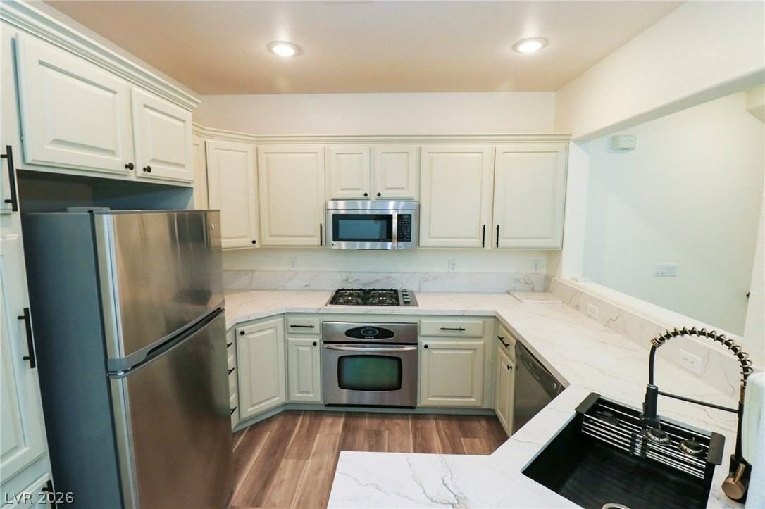 1510 Plaza Centre Dr #105 - Photo 4 of 37