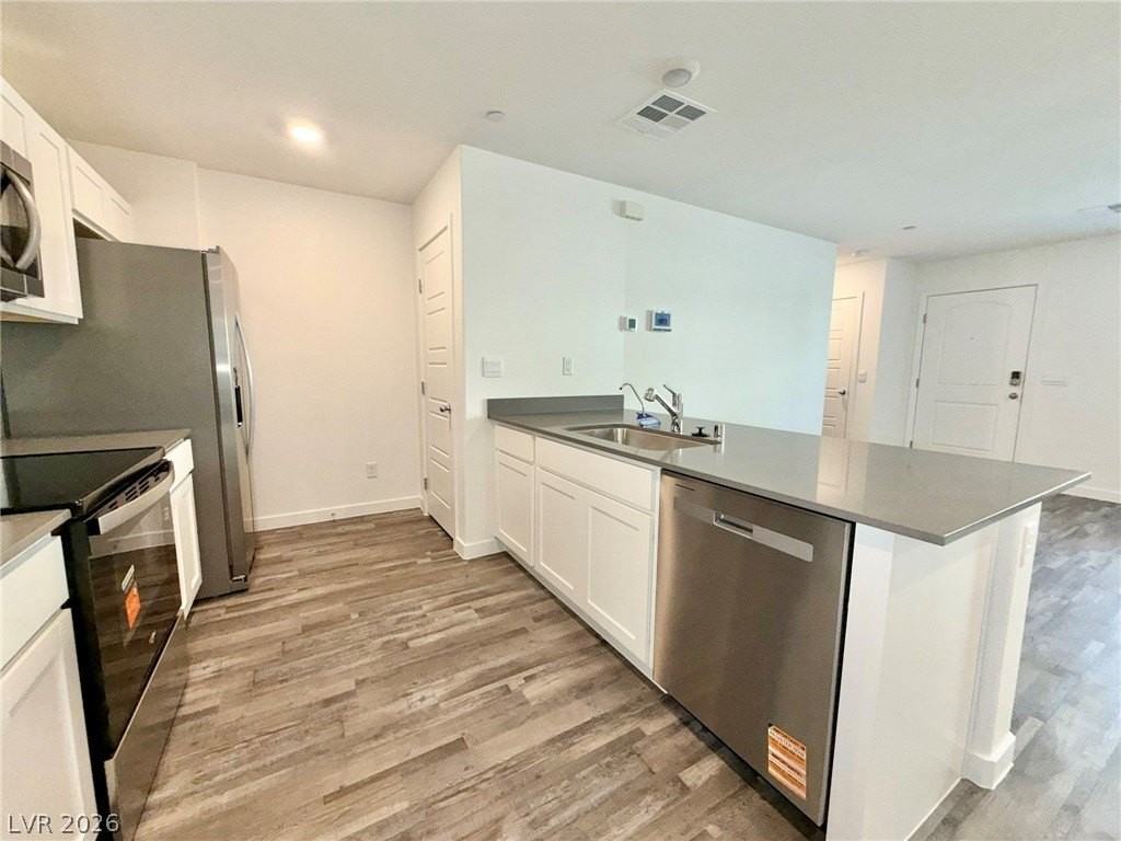 913 Rosy Starling St - Photo 7 of 22