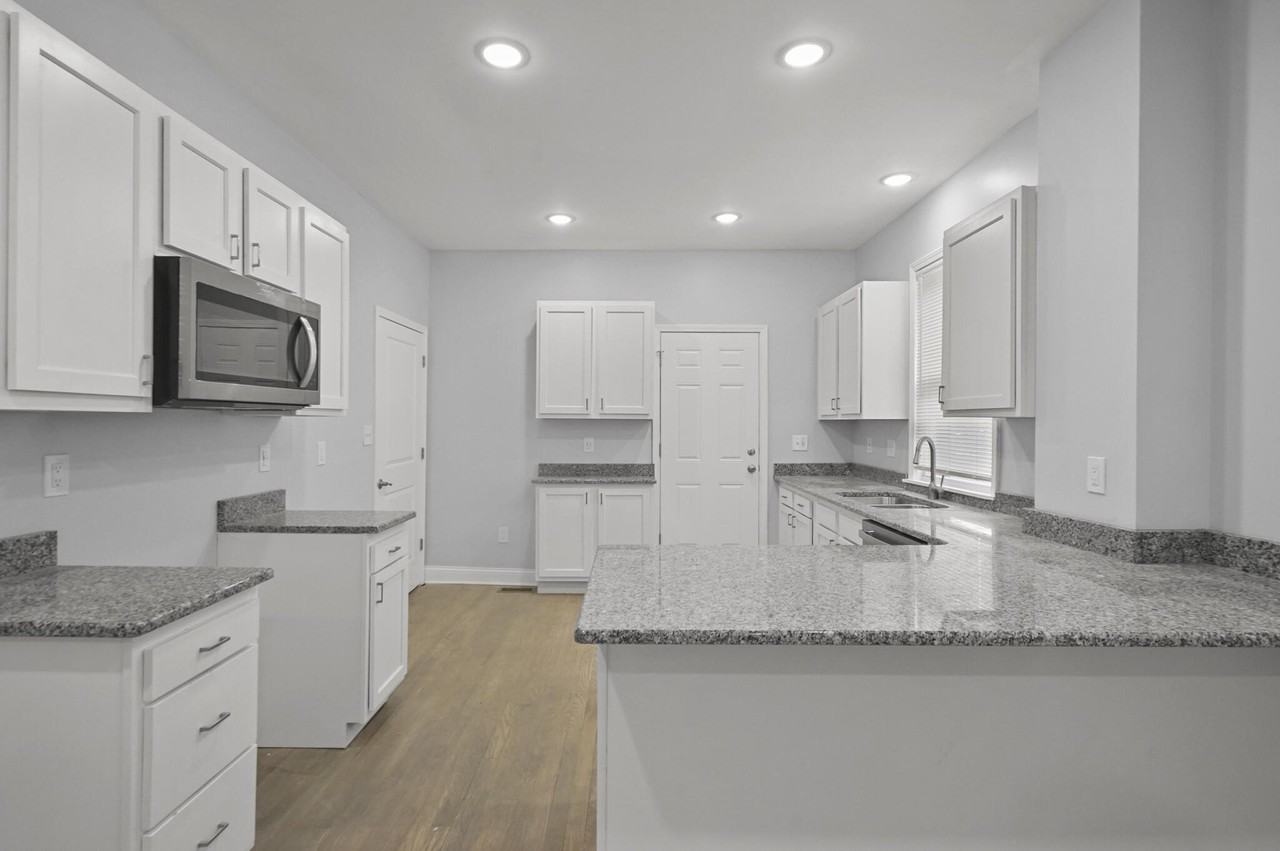 92 W Philadelphia St - Photo 2 of 18