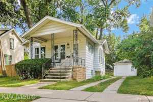 featured image of 865 W Marshall St