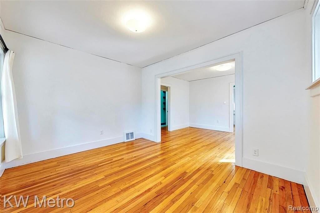 865 W Marshall St - Photo 6 of 23