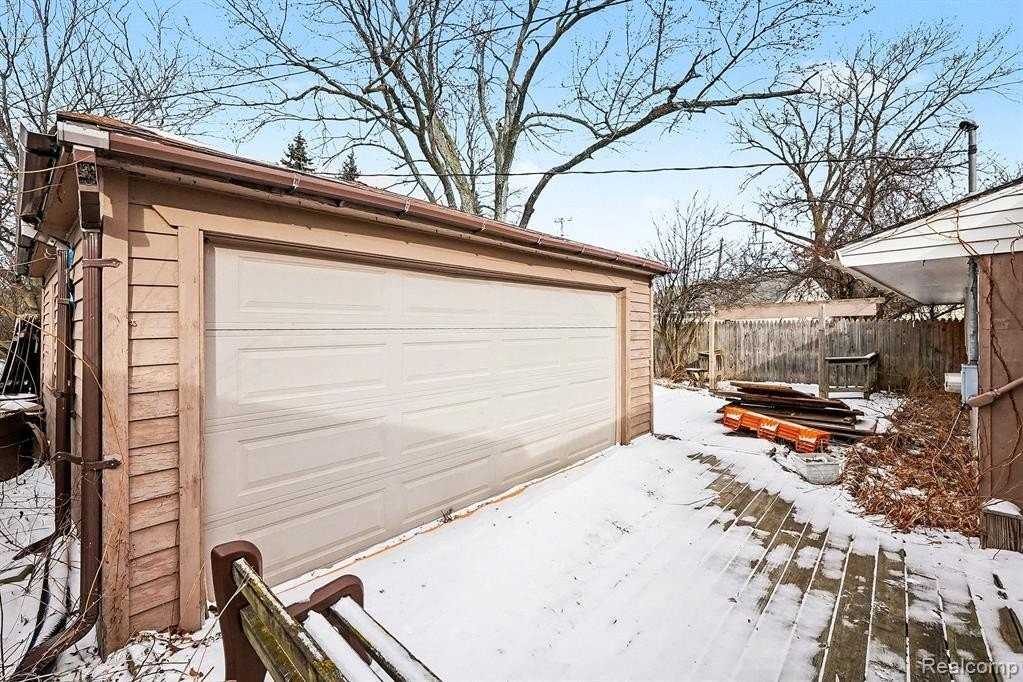 672 Linda Vista Dr - Photo 3 of 19