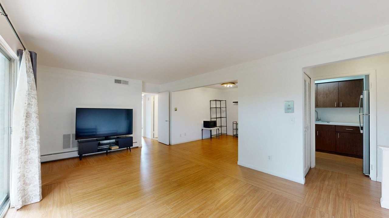 1225 Island Dr #103 - Photo 3 of 16