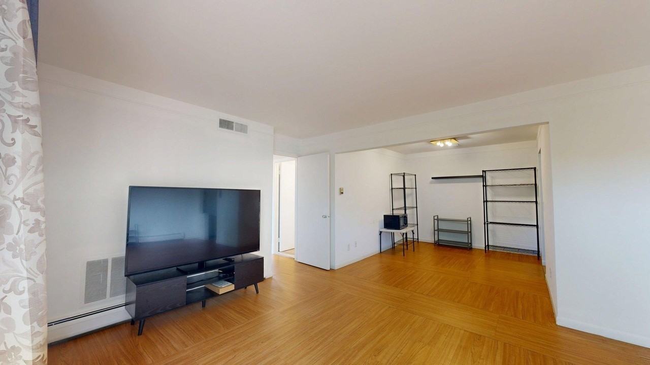 1225 Island Dr #103 - Photo 4 of 16