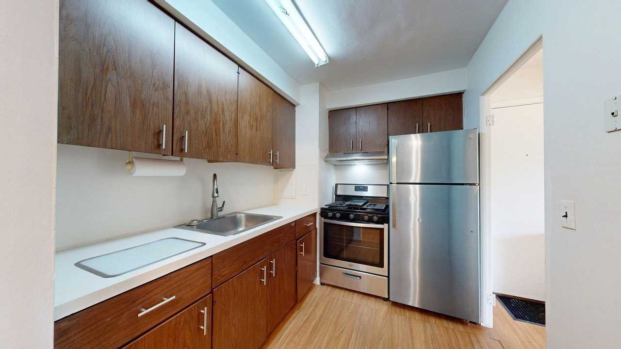 1225 Island Dr #103 - Photo 7 of 16