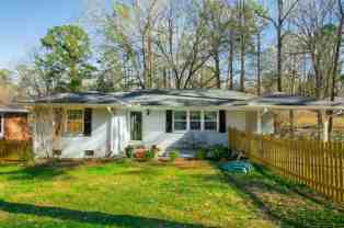 1496 Woodland Ave Se - Photo 1 of 1