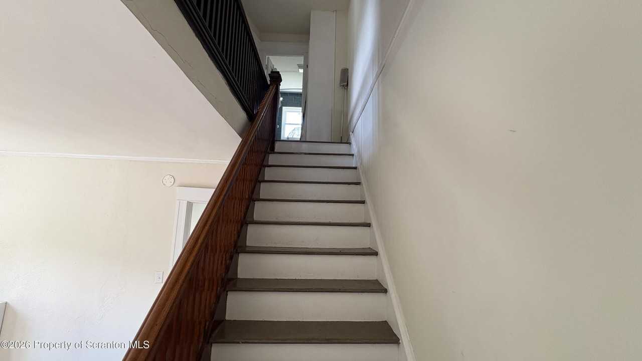 1201 Monroe Ave - Photo 5 of 17