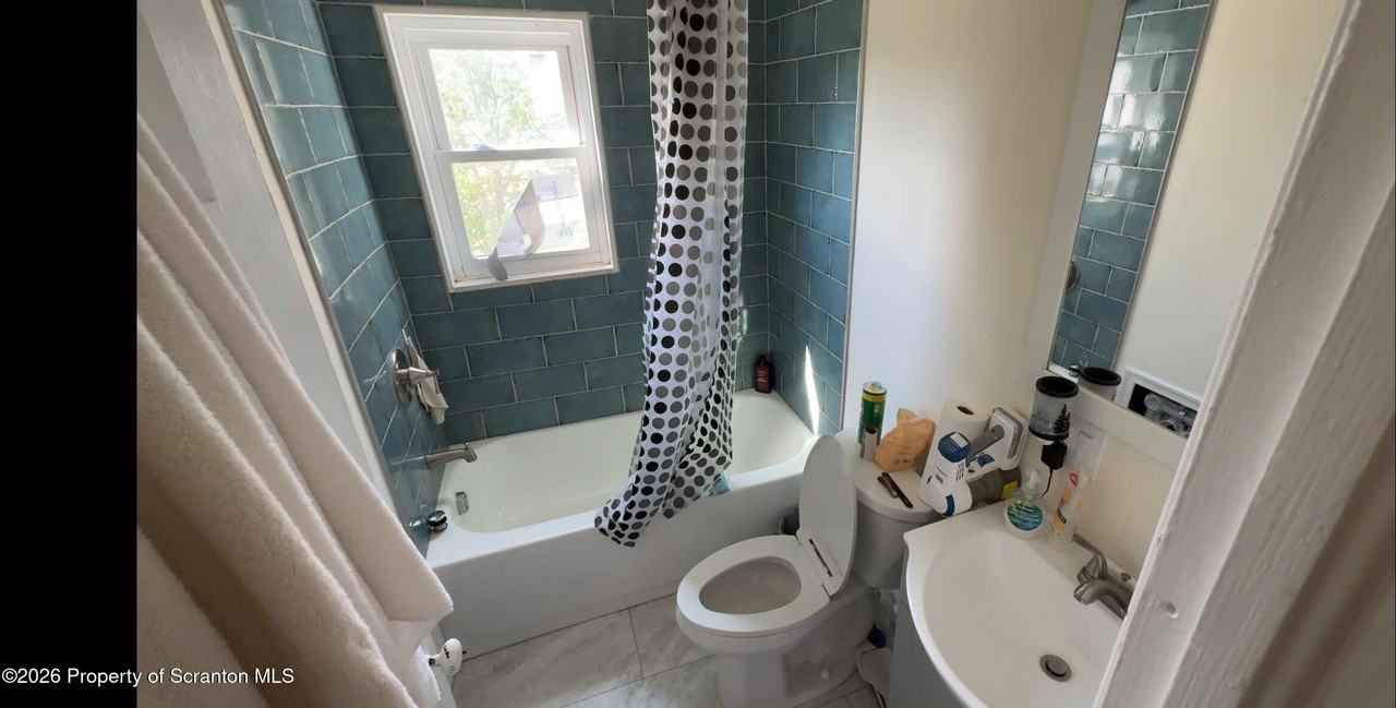 1201 Monroe Ave - Photo 7 of 17