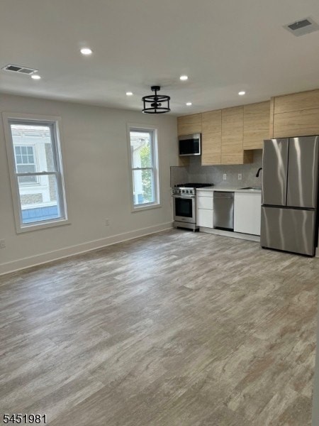 262 Anderson St #2 - Photo 4 of 34
