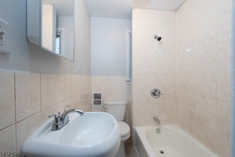 297 W Broadway #1 - Photo 5 of 7