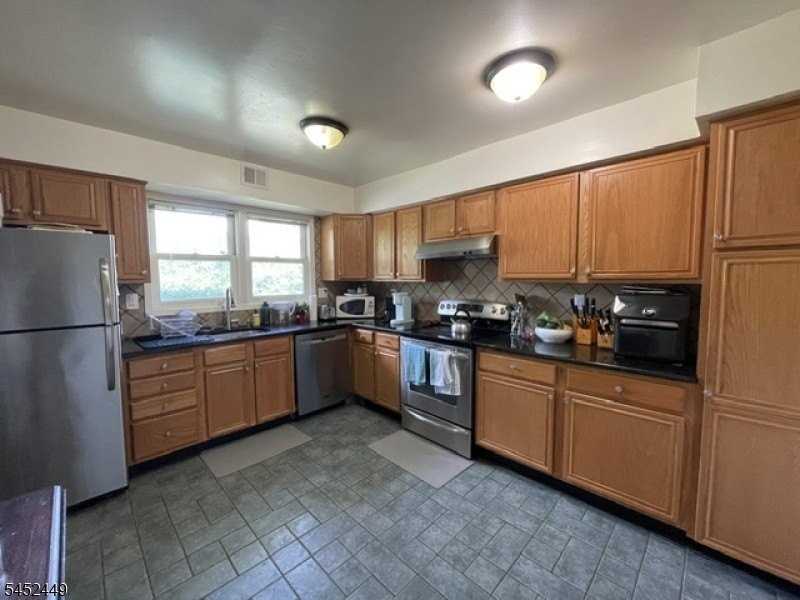 1 Carriage Way #11 - Photo 5 of 29