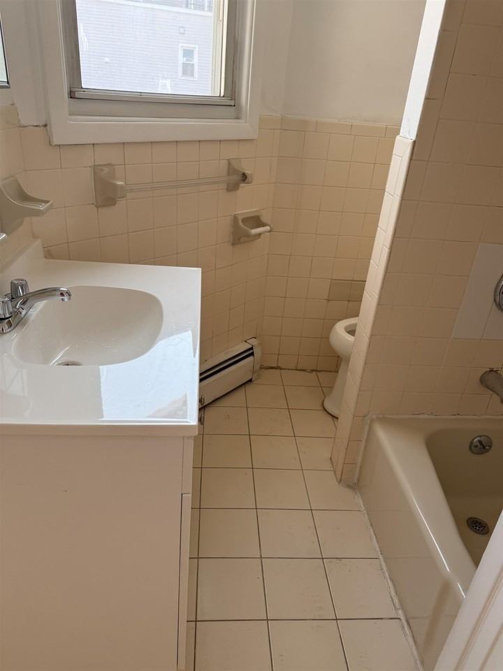 765 W Side Ave #2 - Photo 3 of 10