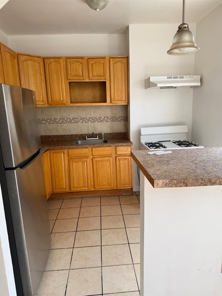 765 W Side Ave #2 - Photo 5 of 10