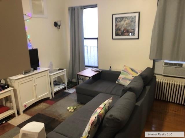 75 Lexington Ave - Photo 4 of 10