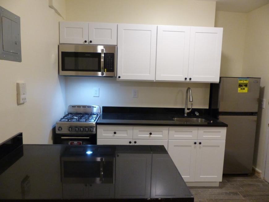 75 Lexington Ave - Photo 6 of 10
