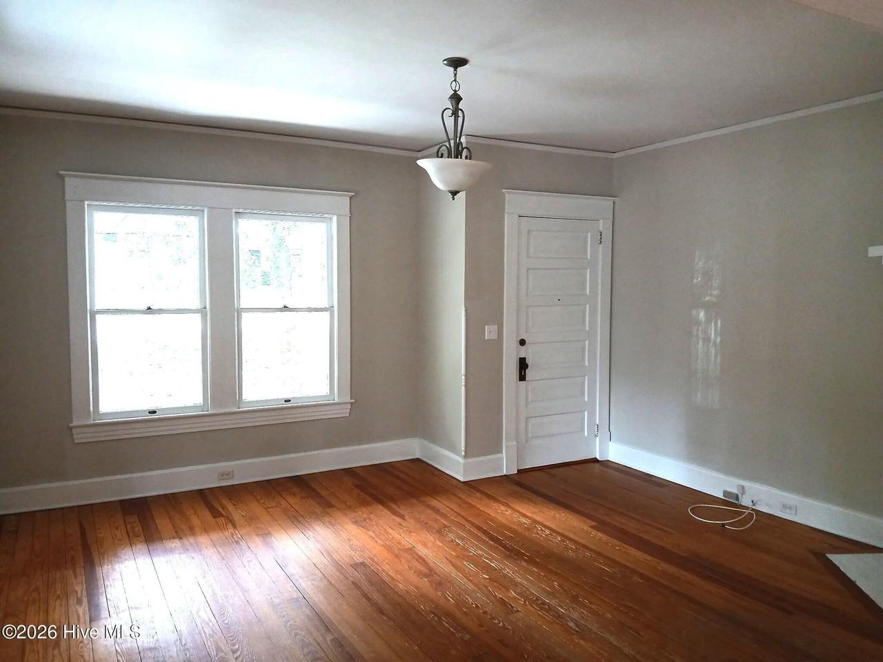 180 N May St - Photo 6 of 26