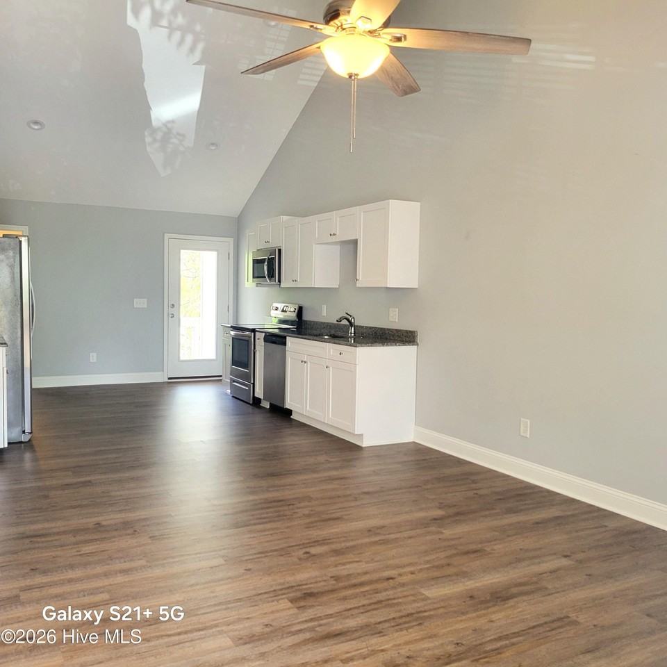 94 N Knoll Rd - Photo 3 of 24