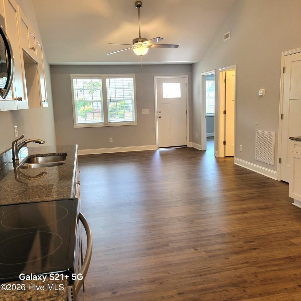 94 N Knoll Rd - Photo 6 of 24