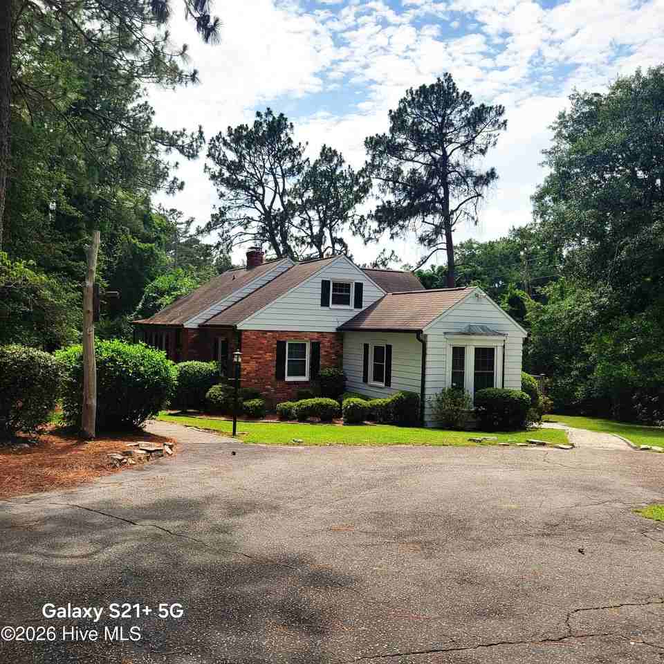 120 Country Club Cir - Photo 2 of 50