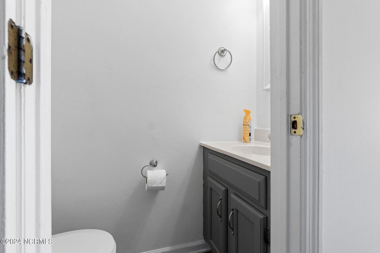 135 Greenford Pl - Photo 7 of 14