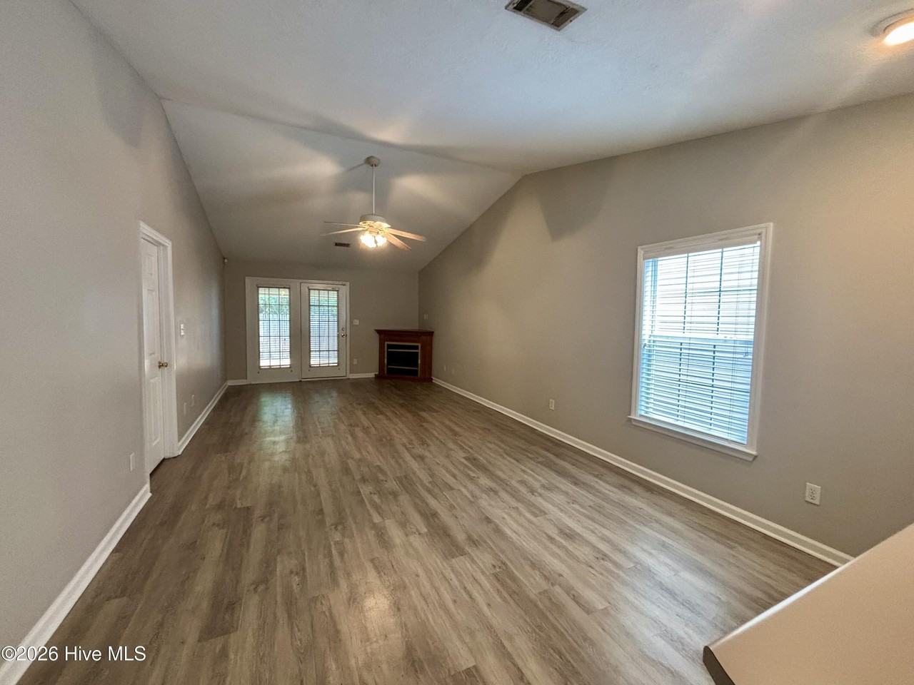 2195 Bridgeton Rd - Photo 6 of 12