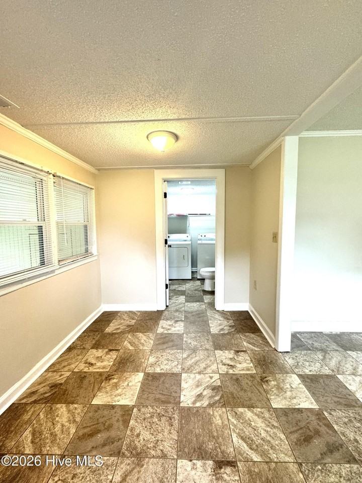 1103 Onslow Pines Rd - Photo 4 of 20