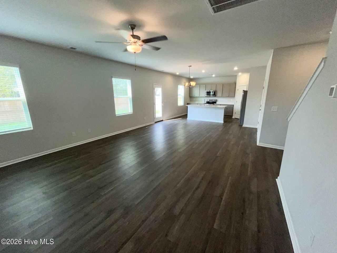 503 Sandy Hollow Dr - Photo 3 of 37