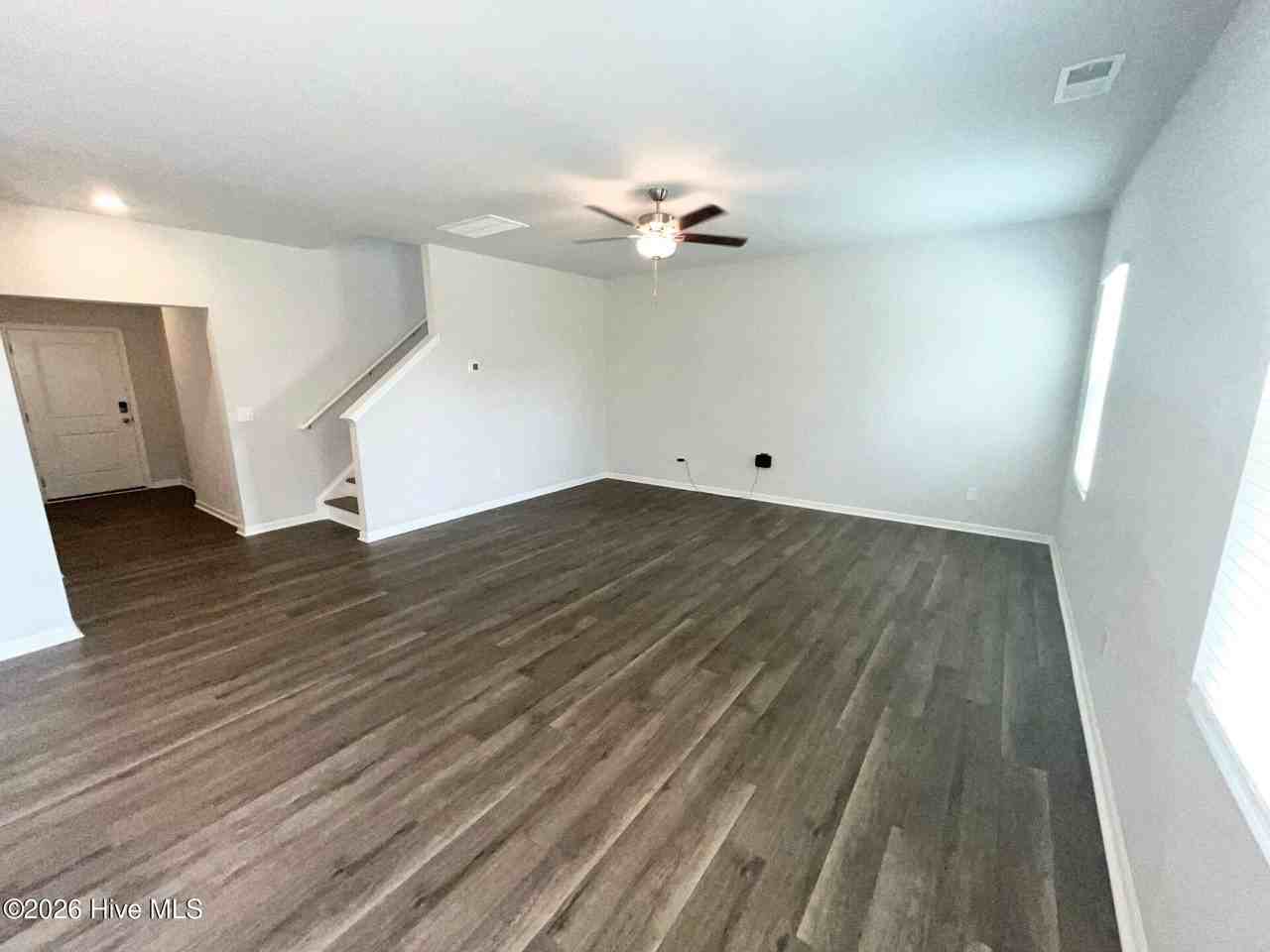 503 Sandy Hollow Dr - Photo 4 of 37