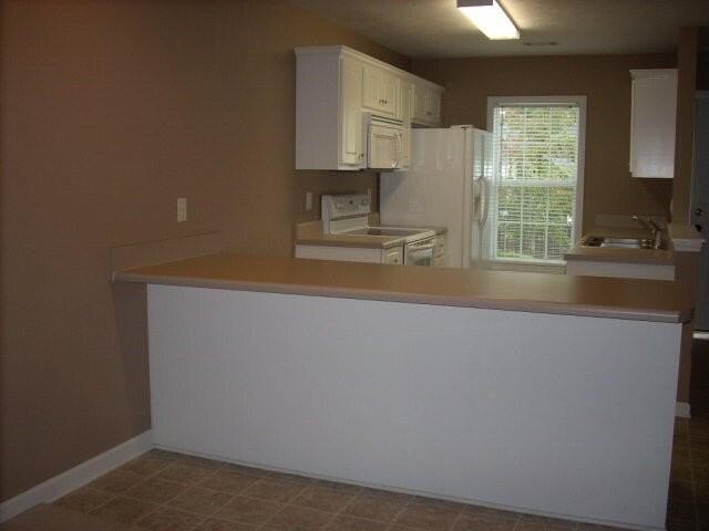 7032 Reagan Cir - Photo 2 of 7