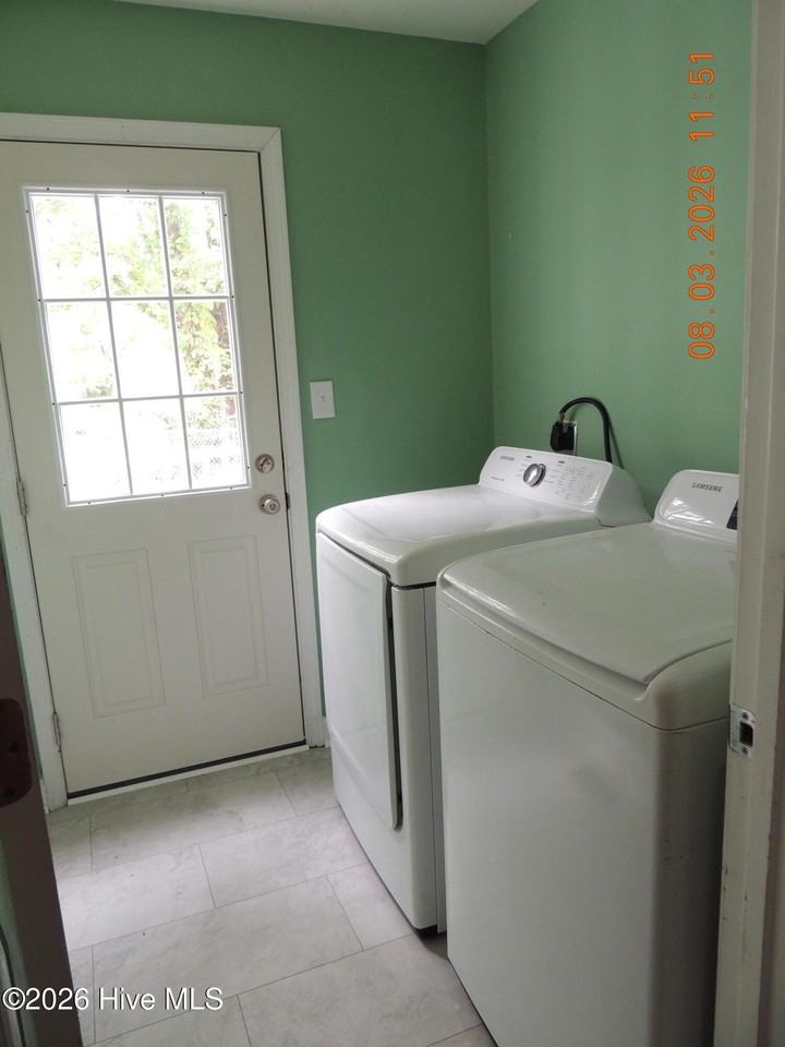 212 Branchwood Dr - Photo 3 of 21