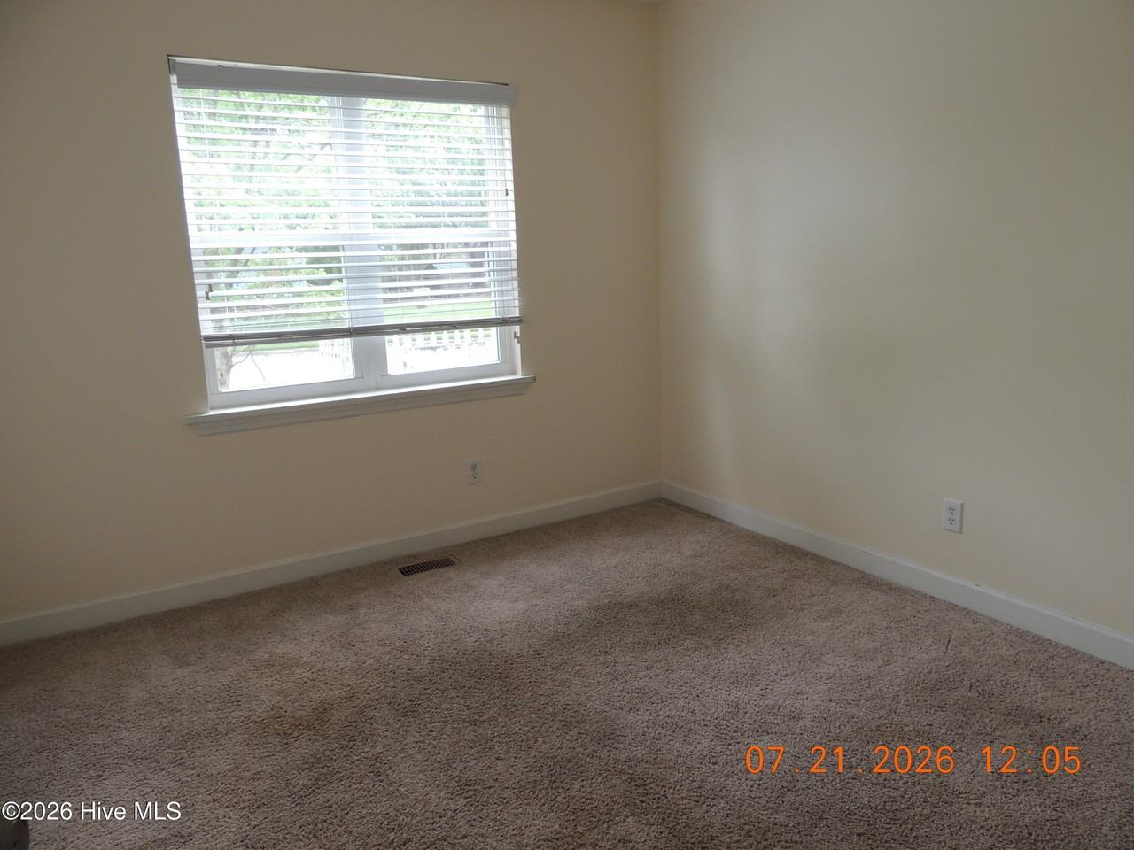 212 Branchwood Dr - Photo 5 of 21