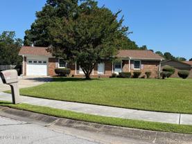 403 Thomas Dr - Photo 1 of 1