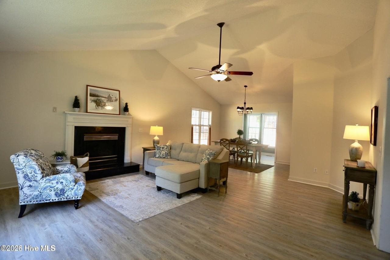 265 Longleaf Dr - Photo 6 of 42