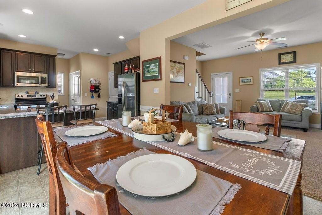 209 Admiral Ct - Photo 6 of 20
