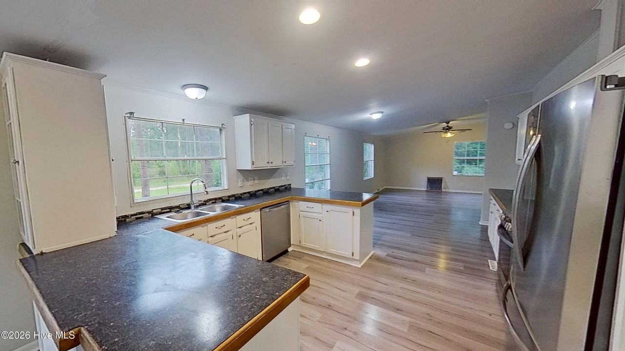 20 Deer Ridge Rd E - Photo 7 of 33