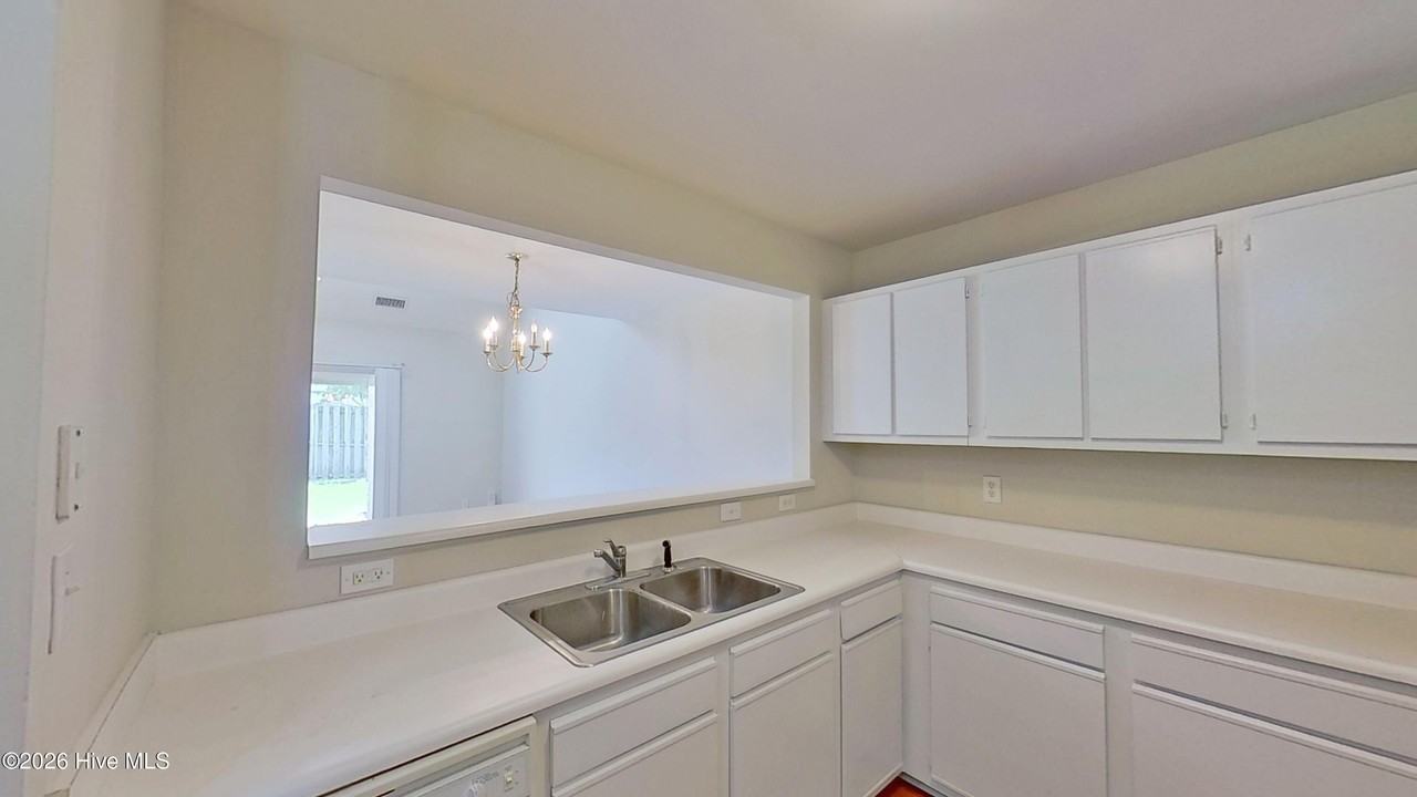 4804 College Rd S #28 - Photo 5 of 23