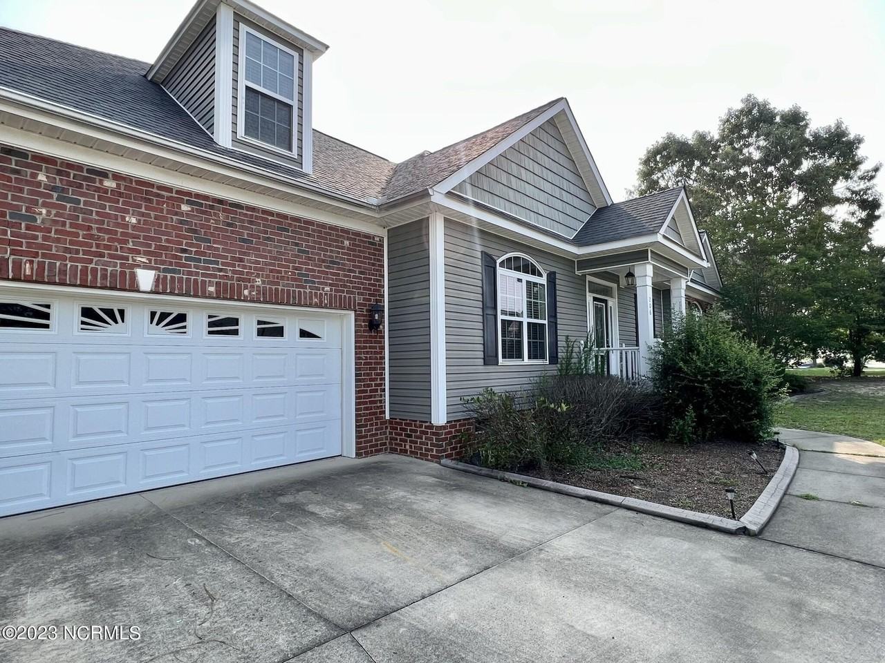 206 Sandy Springs Rd - Photo 4 of 47