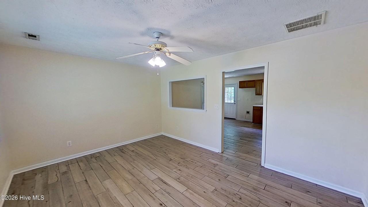237 Bountiful Ln - Photo 2 of 16