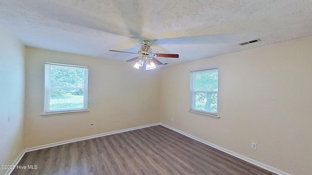 237 Bountiful Ln - Photo 7 of 16
