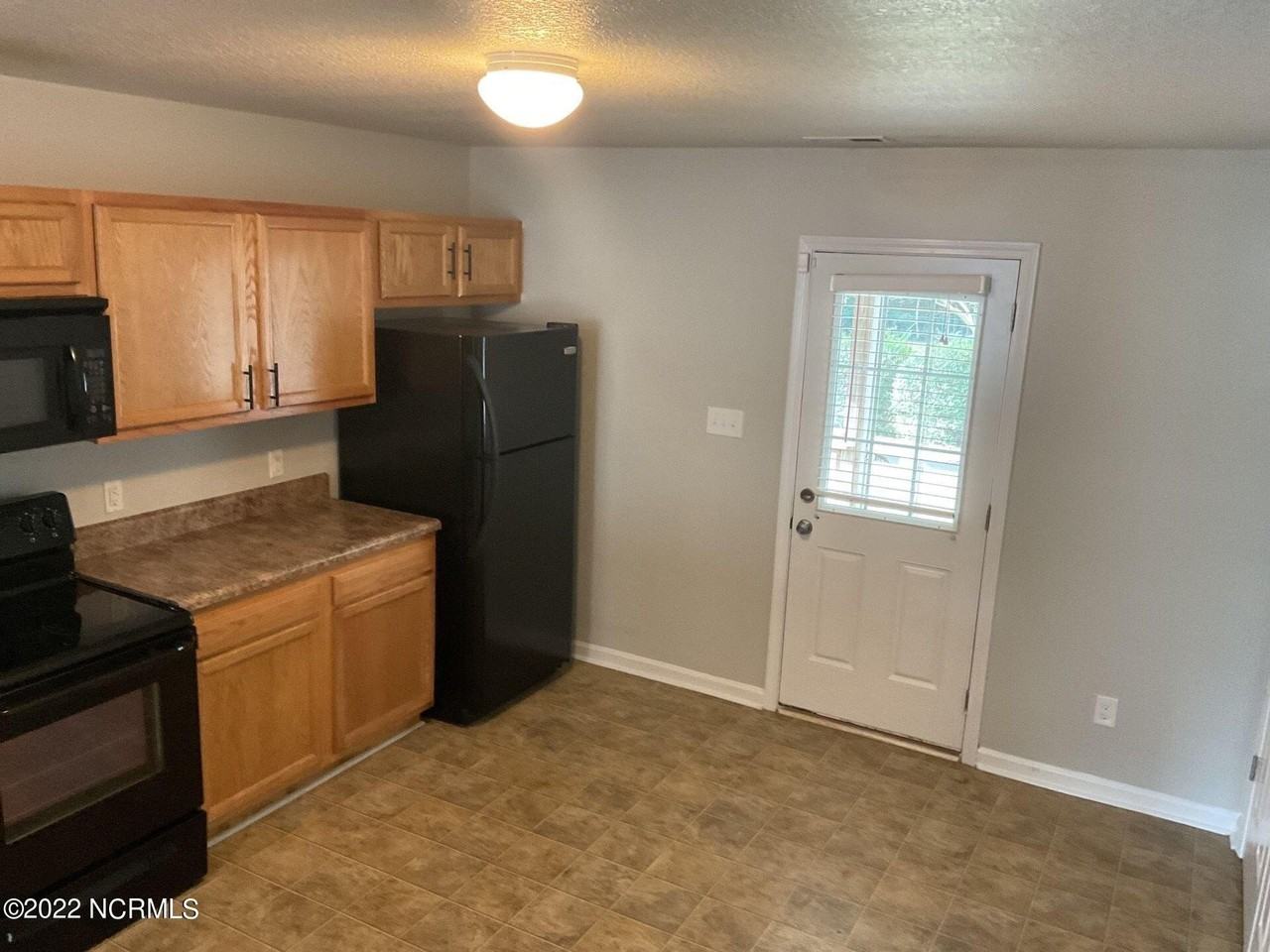 27 E Doris Ave #501 - Photo 6 of 9