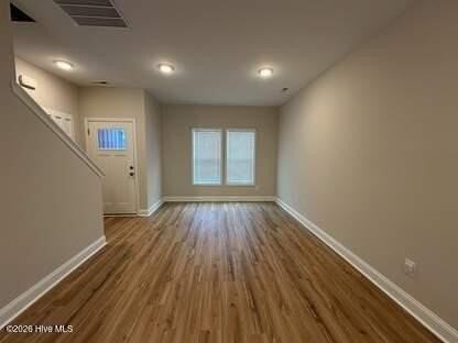 160 Loren Rd - Photo 3 of 14