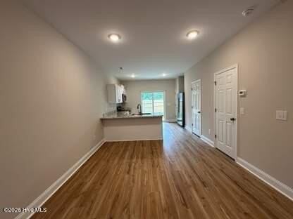 160 Loren Rd - Photo 4 of 14