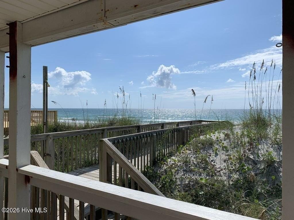 1115 Ocean Blvd - Photo 3 of 19