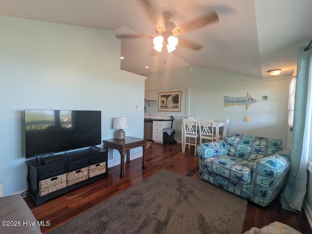 1115 Ocean Blvd - Photo 7 of 19