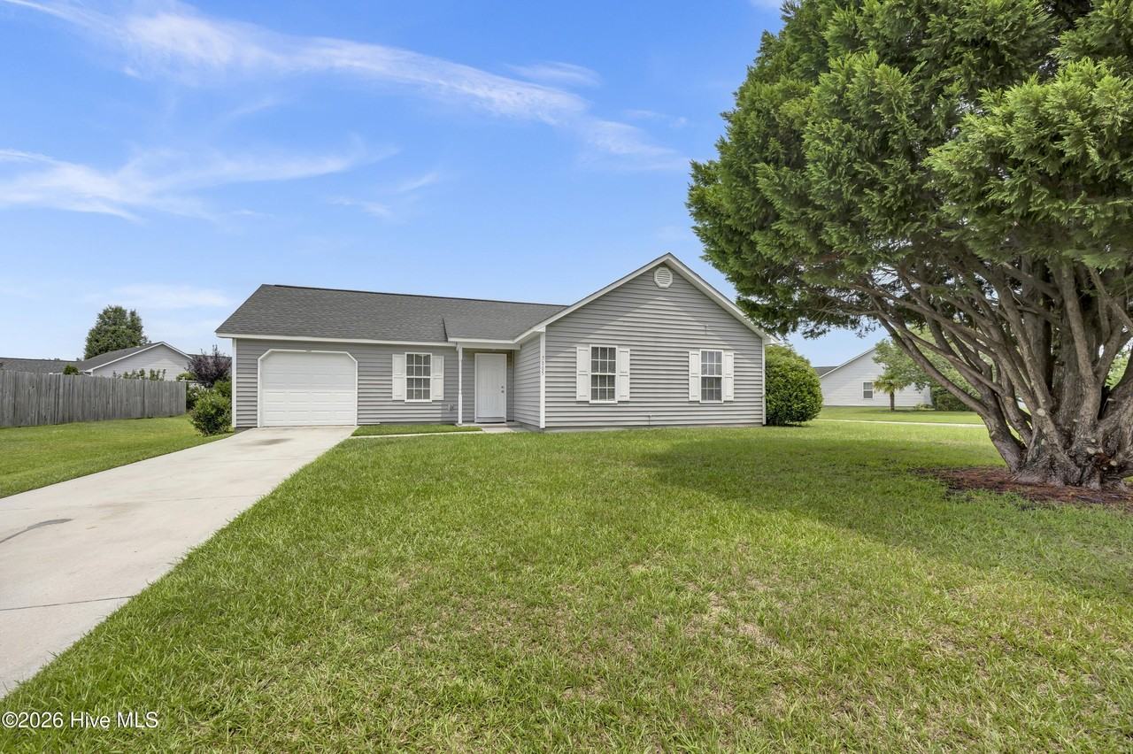 7005 Alamosa Dr - Photo 2 of 25