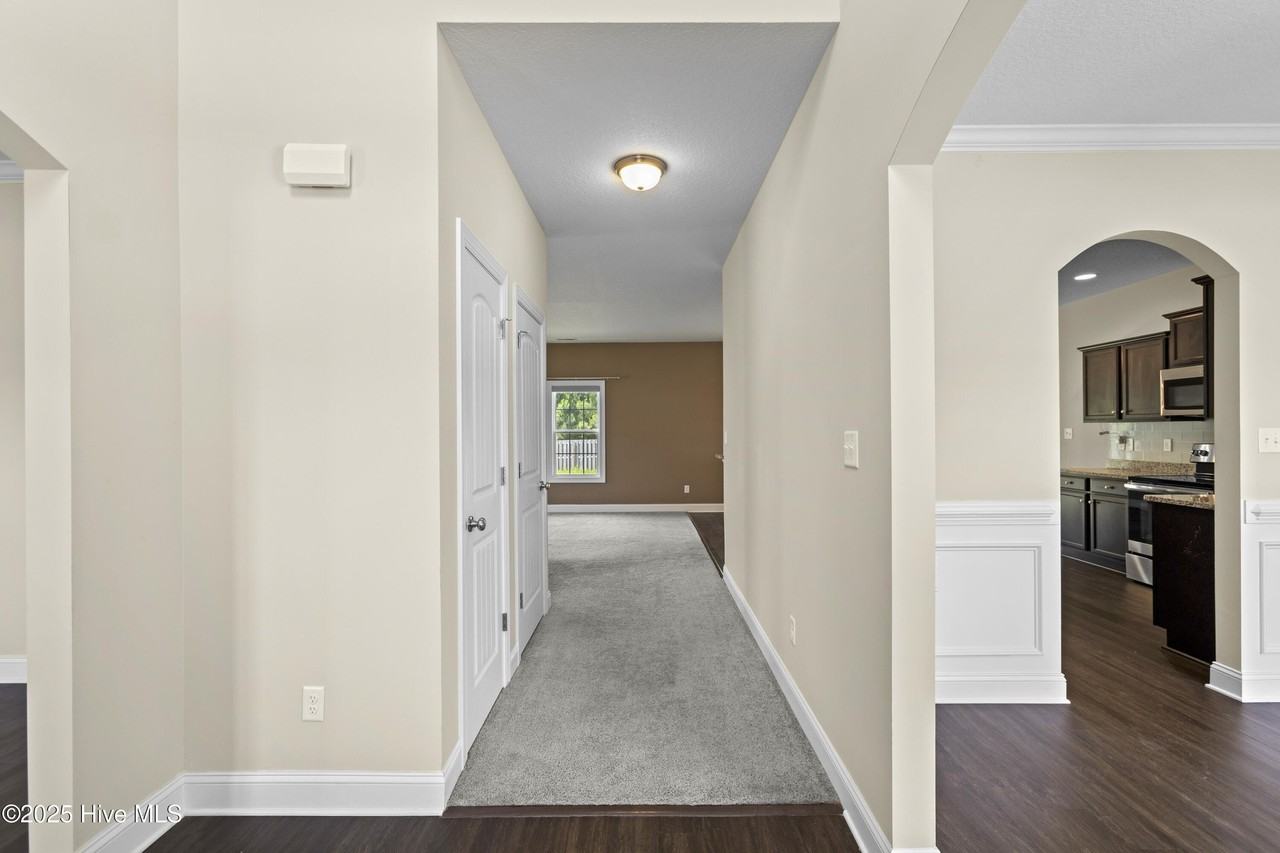 215 Old Field School Ln - Photo 5 of 35