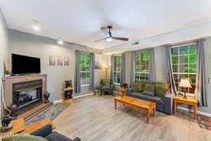 featured image of 1052 Twin Oaks Rd