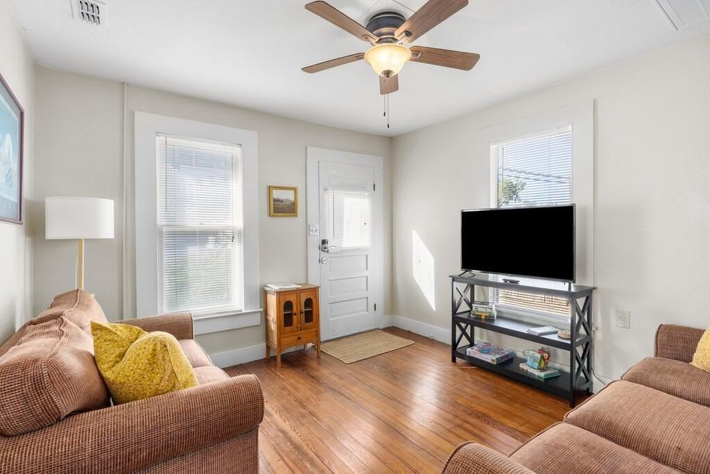 318 Lytle St - Photo 5 of 11